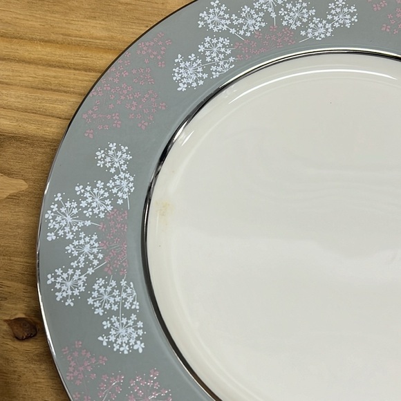 Set of 3 Castleton Lace China Plates - Picture 8 of 9